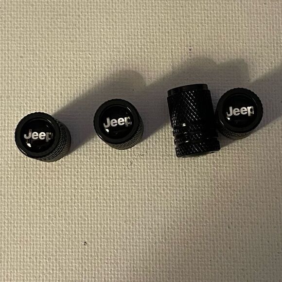 Jeep Valve Stem Caps in Black set of 4 NWT - Picture 1 of 5